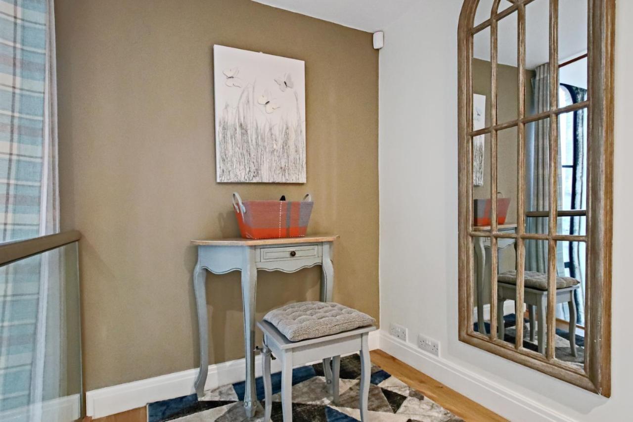 Church Suite, Stow-On-The-Wold, Sleeps 4, Town Location 外观 照片