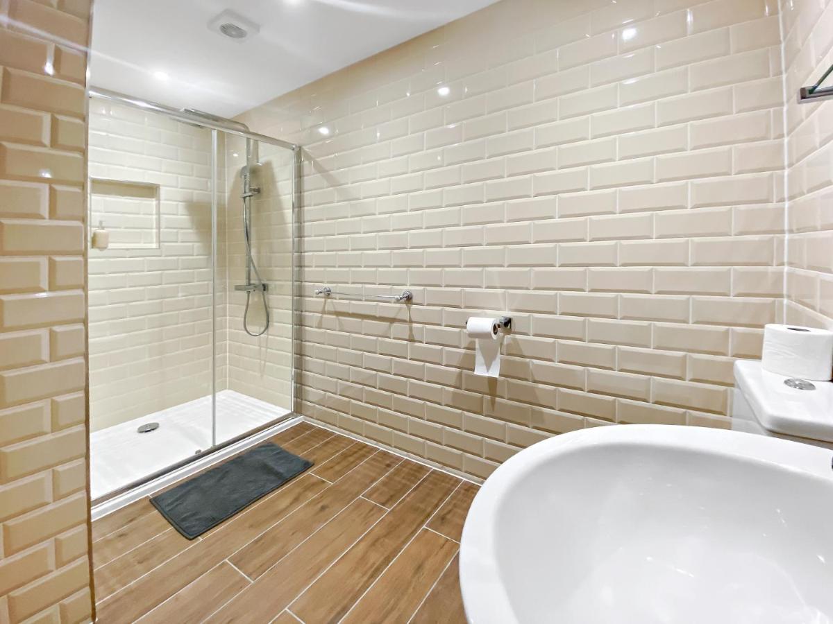 Church Suite, Stow-On-The-Wold, Sleeps 4, Town Location 外观 照片
