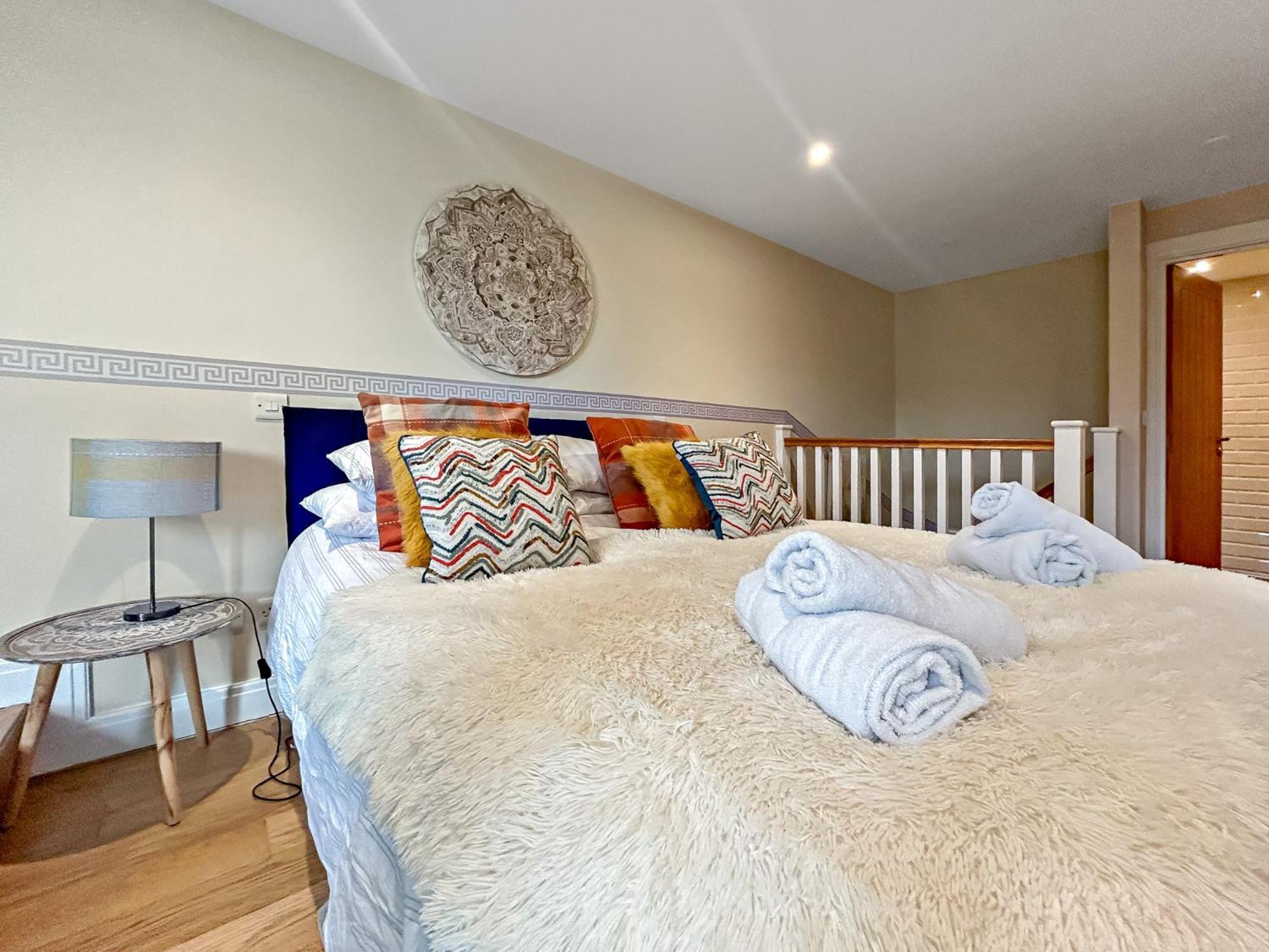 Church Suite, Stow-On-The-Wold, Sleeps 4, Town Location 外观 照片