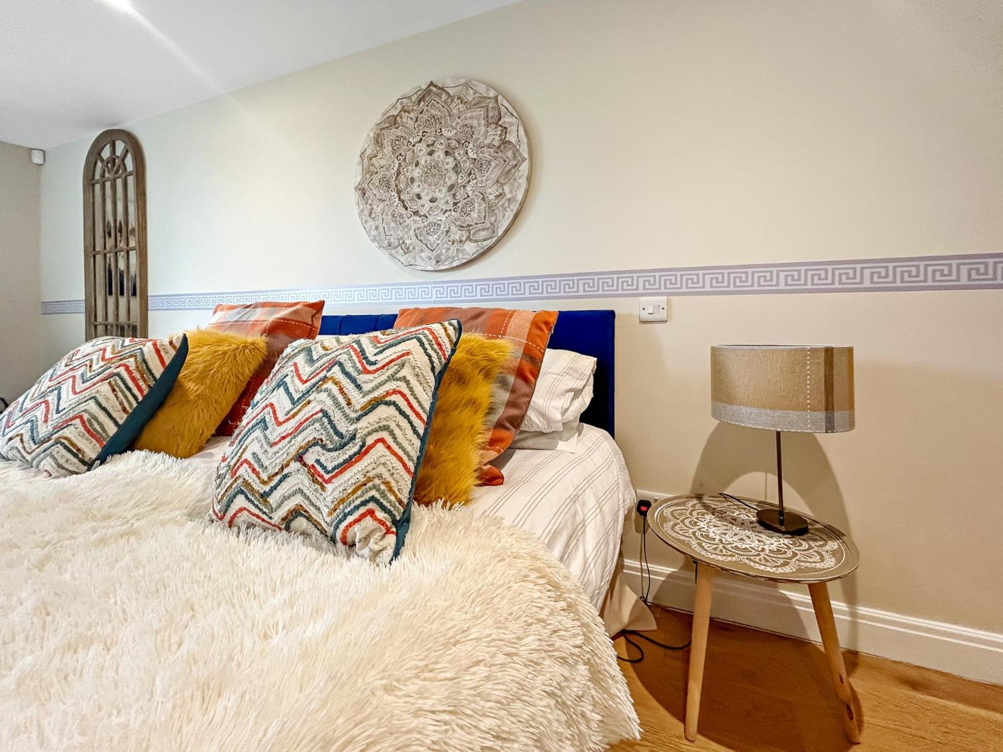 Church Suite, Stow-On-The-Wold, Sleeps 4, Town Location 外观 照片