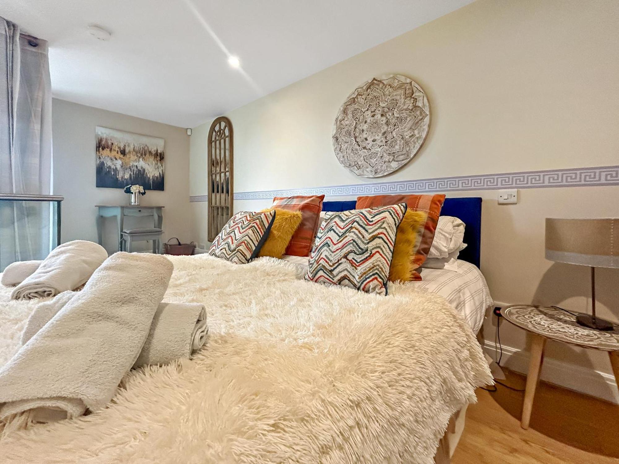 Church Suite, Stow-On-The-Wold, Sleeps 4, Town Location 外观 照片