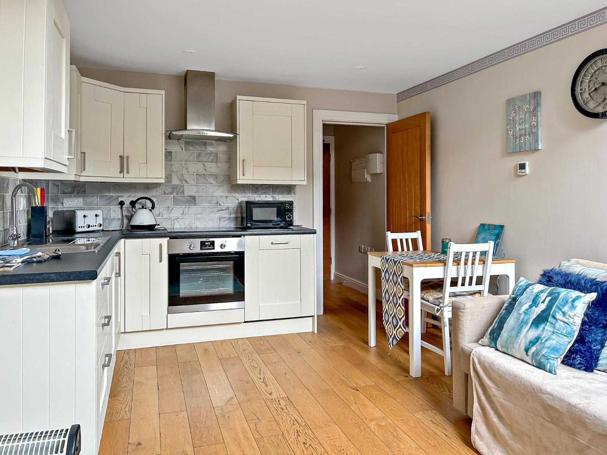 Church Suite, Stow-On-The-Wold, Sleeps 4, Town Location 外观 照片