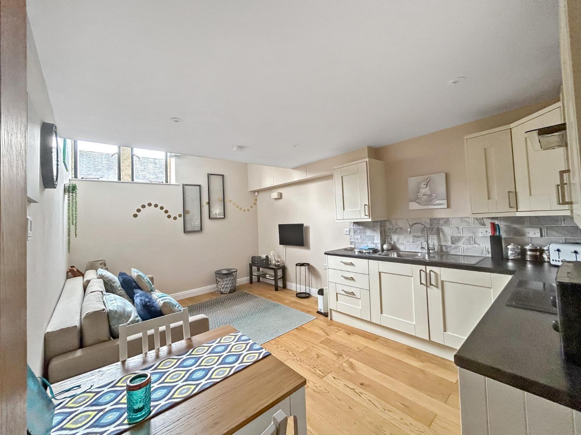 Church Suite, Stow-On-The-Wold, Sleeps 4, Town Location 外观 照片